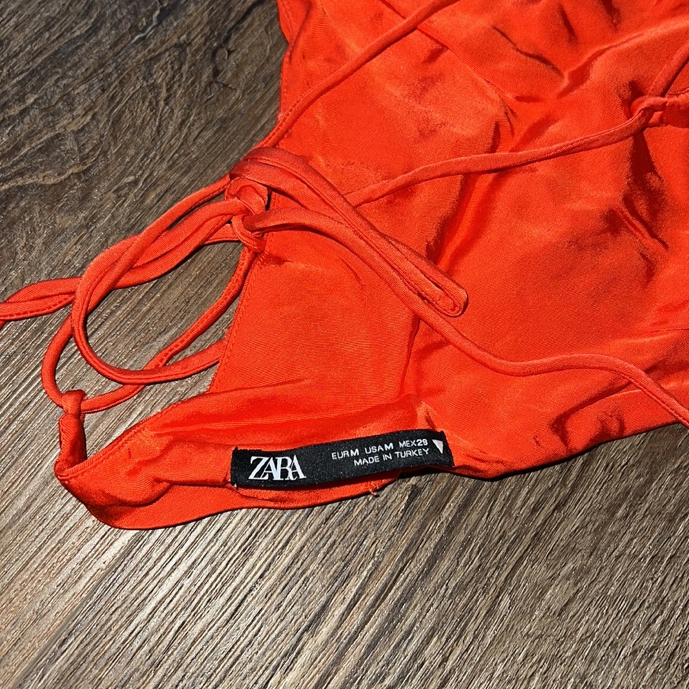 Open Back Crop Top - Picture 3 of 3